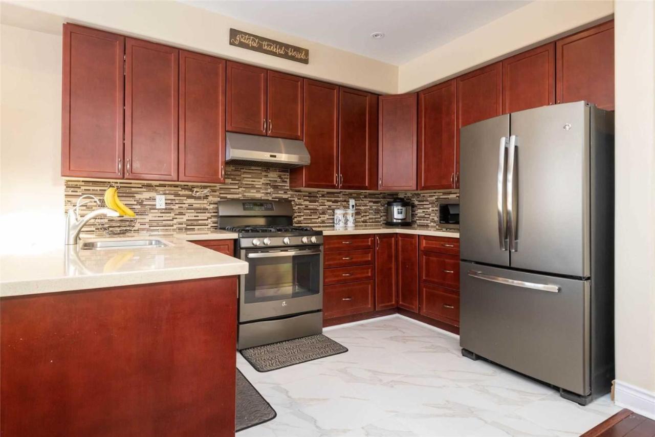 Jazzy Home Stay Mississauga Eksteriør billede